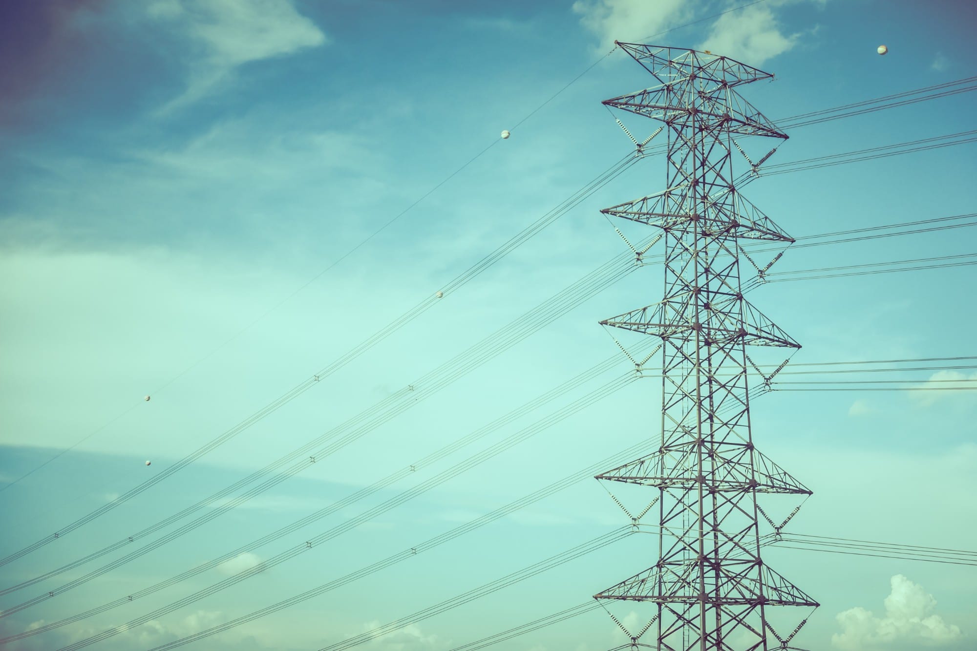 מתח גבוה – מה זה ואיך הוא משפיע על מערכות חשמליות? 1 מתח גבוה