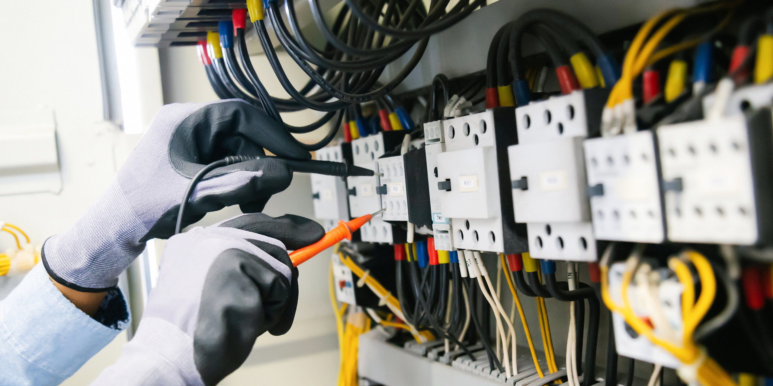 עבודות חשמל – פתרונות חשמליים מותאמים לכל צורך 1 עבודות חשמל